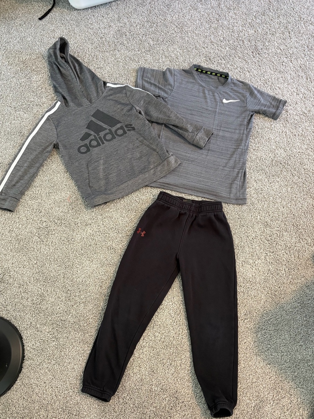 Boys Youth 6/7 Lot Adidas Nike Under Armor Sweatpants Sweatshirt and Shirt